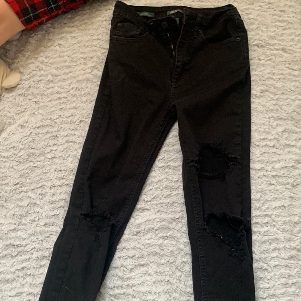 Black ripped jeans